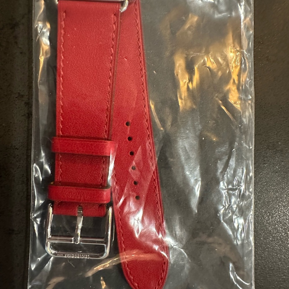 Apple Hermes Red Leather single tour 42mm